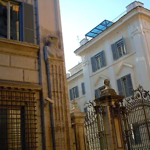 via-giulia-apartment.it-romehotels.com/